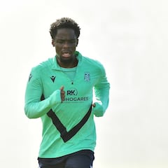 Jean Jules y Ebro, primeros fichajes