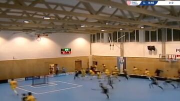 ¡Se derrumba el techo durante un partido de hockey patines!