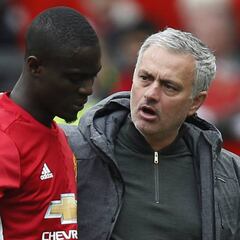 Bailly estará tres meses fuera por una lesión de tobillo