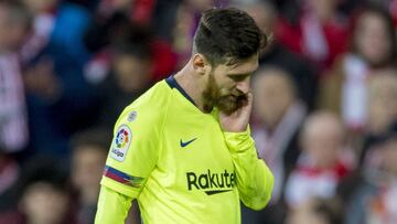 Messi, cabizbajo en San Mamés.