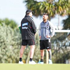 Néstor Lorenzo se reencuentra con Lionel Messi en Miami