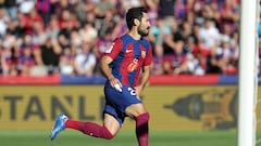 Barcelona's German midfielder #22 Ilkay Gundogan celebrates scoring the opening goal during the Spanish league football match between FC Barcelona and Real Madrid CF at the Estadi Olimpic Lluis Companys in Barcelona on October 28, 2023. (Photo by LLUIS GENE / AFP)