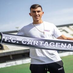 El Cartagena ficha al brasileño Neves y al albanés Lleshi