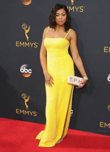 Taraji P. Henson en la alfombra roja de los Emmy.