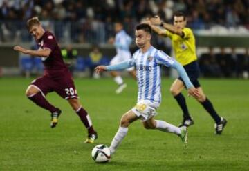 Juanpi durante el partido de vuelta de los dieciseisavos de final de la Copa del Rey que disputan esta noche en el estadio de La Rosaleda, en Málaga.