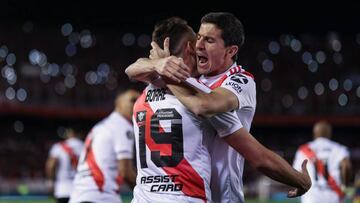 Con goles de Rafael Santos Borre e Ignacio Fern&aacute;ndez, River Plate se lleva una ventaja de dos goles en el estadio Monumental ante Boca Juniors.