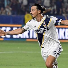 Ibrahimovic's strike rate eclipses Manchester United's strikers