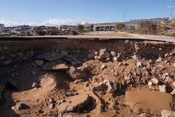 Vista de cómo ha quedado el circuito Ricardo Tormo tras las graves inundaciones en Valencia. 