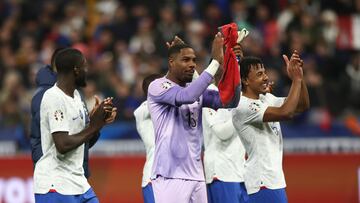 Francia sali¨® victorioso en el duelo de titanes del grupo B en el partido del Clasificatorio para la Eurocopa de Alemania 2024.