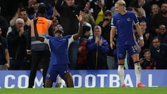 Nicolas Jackson, jugador del Chelsea, celebra su gol anotado ante el Brighton.