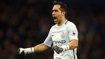 "Claudio Bravo se queda en Manchester City esta temporada"