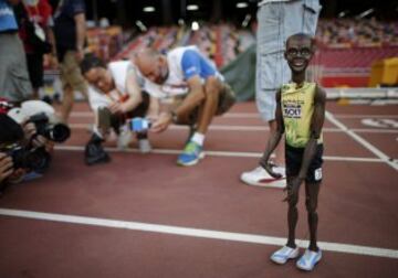 Nueva victoria de Usain Bolt en la final de 200m de los Mundiales de Pekín 2015.