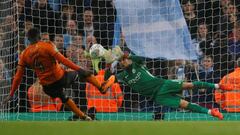 Arquero del City se luce con los consejos de Bravo para los penales