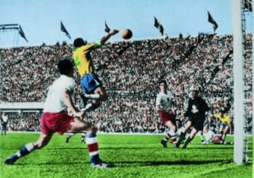 17/06/1962 Final del Mundial de Chile: Brasil - Checoslovaquia; Gol 2-1 Amarildo fue protagonista del segundo tanto. Tras una apertura de Didí a la banda izquierda, el joven delantero avanzó hasta la línea de fondo y lanzó un magnífico centro que Zito cabeceó de forma imparable .