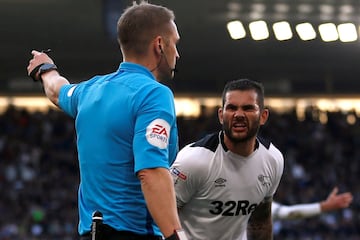 Leeds United del técnico Marcelo Bielsa cayó 4-2 ante los Derby County que son dirigidos por el exfutbolista Frank Lampard