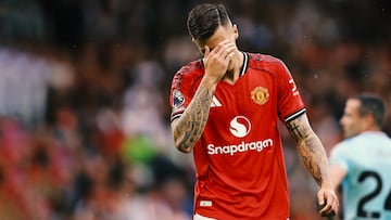 MANCHESTER, ENGLAND - AUGUST 30: Benjamin Sesko of Manchester United reacts during the Premier League match between Manchester United and Burnley at Old Trafford on August 30, 2025 in Manchester, England. (Photo by Daniel Chesterton/Offside/Offside via Getty Images)