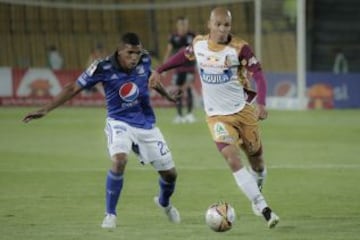 Otálvaro volvió como titular y marcó un golazo que acerca al equipo embajador a los ocho.