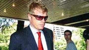 <b>EN LOS PERIÓDICOS.</B> Kahn ha sido noticia de portada en los últimos días por su relación extramatrimonial.