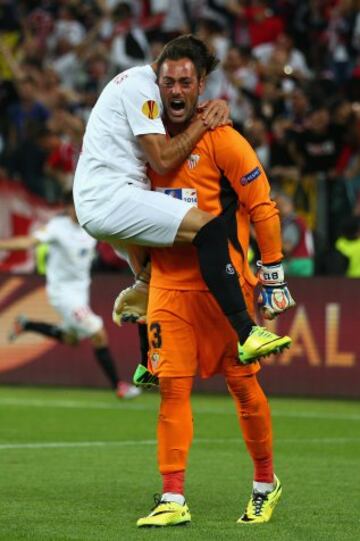 14 de mayo de 2014, final de la Europa League entre el Sevilla y el Benfica disputada en Turín. El Sevilla ganó en la tanda de penaltis por 4-2. Beto, uno de los grandes héroes de la final.