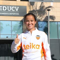 Valencia oficializó la llegada de la mexicana Sofía Álvarez