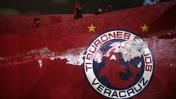 Escudo Tiburones Rojos