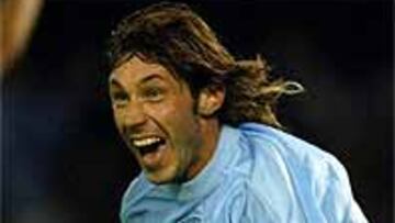 <b>LÍDER.</b> Tímipo e introvertido en su vida, se convierte en la referencia de sus compañeros en el terreno de juego.