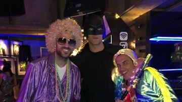 Pedro Rodríguez sorprende a los seguidores del Chelsea con su disfraz.