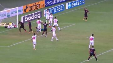 Es clave: ¡Isla participó en el gol de Flamengo y también lo salvó!