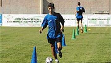 Salva Sevilla consiguió dos goles en su debut con el Poli.