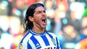 <b>ESPERANZA. </b>Abreu celebra uno de sus seis goles con la Real.