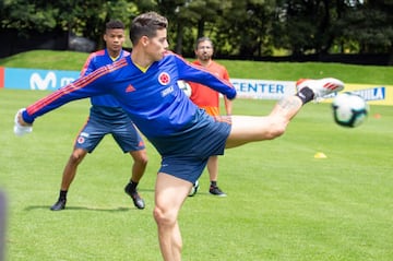 La Selección Colombia entrena en Bogotá pensando en el amistoso del domingo contra Perú.