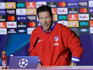 Atletico Madrid's Argentine coach Diego Simeone gives a press conference on the eve of the UEFA Champions League, League phase matchday 8 match between Club Atletico de Madrid and Bodoe/Glimt at the Metropolitano stadium in Madrid on January 27, 2026. (Photo by Oscar DEL POZO / AFP)