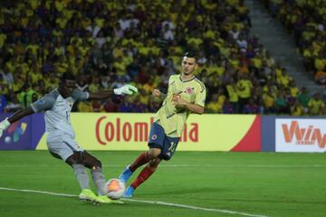 La Selección Colombia Sub 23 enfrentó a la de Ecuador en el Preolímpico de la categoría en el estadio Centenario de Armenia. El juego terminó 4-0 a favor de los dirigidos por Arturo Reyes.