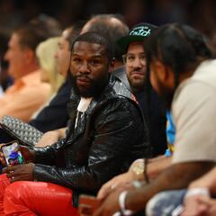 Do celebrities pay for courtside seats in the NBA?