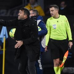 Balaídos padece al peor Celta de siempre y Coudet estalla