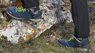 Zapatilla de trekking impermeable para hombre