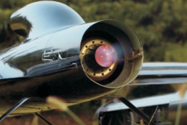 China da un salto tecnológico casi imposible: diseña el primer dron que convierte colosos de guerra en bases aéreas