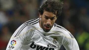 <b>LESIONADO.</b> El delantero holandés sólo ha jugado 127 minutos esta temporada.