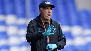 Ancelotti: "Mina tiene chequeo este miércoles, ahí decidiremos"
