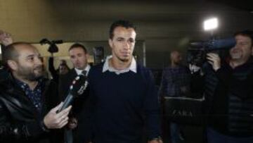 Leandro Damiao llegando a Sevilla.