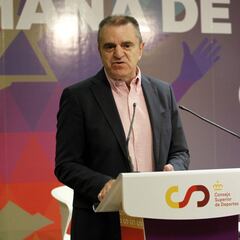 Franco anunció que se aprobará la liga profesional el 14 de marzo