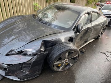 El Porsche de Paolo ha quedado prácticamente inutilizable. 