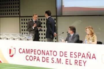 Emilio Butragueño, durante el sorteo de los dieciseisavos de final de la Copa del Rey






