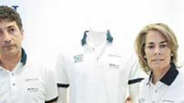 <b>EQUIPO GANADOR. </b>Theresa Zabell posa junto a Javier Banderas.