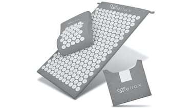 Adiós al dolor de espalda con la esterilla de acupresión que arrasa en Amazon