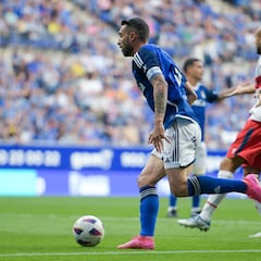 Cazorla brilla y el Oviedo ya gana en casa