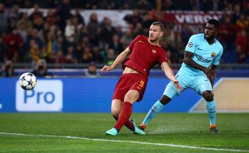 1-0. Edin Dzeko marcó el primer gol.