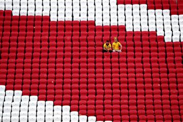 Australiano en la granda antes del cominezo del partido entre Francia y Australia. 