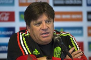 'El Piojo' llegó al Tricolor para conseguir el boleto a Brasil 2014 mediante el repechaje. Logró el objetivo y se mantuvo hasta 2015, donde después de la Copa Oro fue cesado debido a un escándalo con un periodista deportivo. En total dirigió 36 partidos, ganó 18, empató 11 y perdió siete, lo que da una efectividad del 60.19%.
