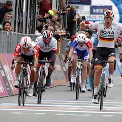 Ackermann se impone en el primer esprint del Giro 2019